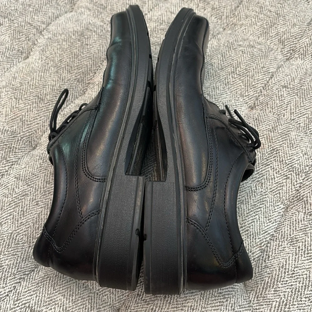 Ecco leather dress shoes size 11